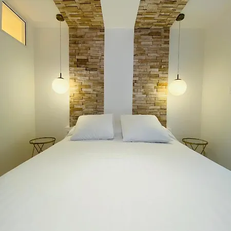 Feel@home Nemausus « Le 11 » Апартаменты
