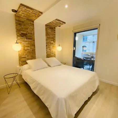 Feel@home Nemausus « Le 11 » Ним