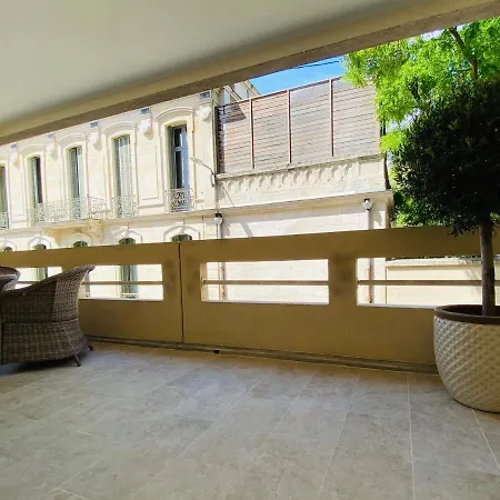 Apartment Feel@home Nemausus « Le 11 »